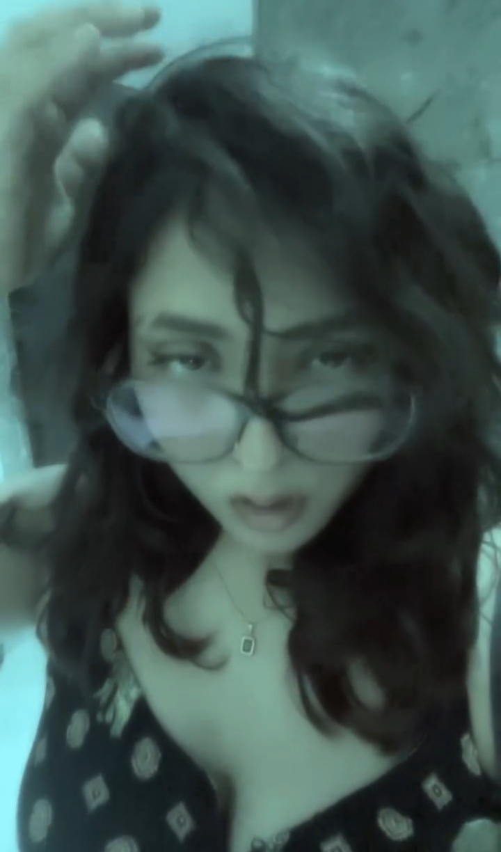 The Glasses Episode